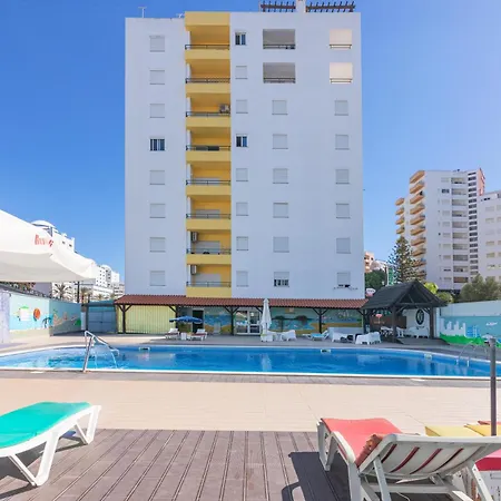 Sands Of Rocha - Silhueta Citadina Portimao